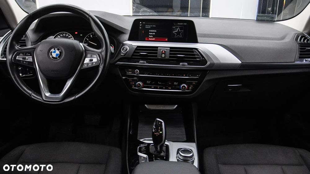 BMW X3 xDrive20i GPF Business Edition - 11