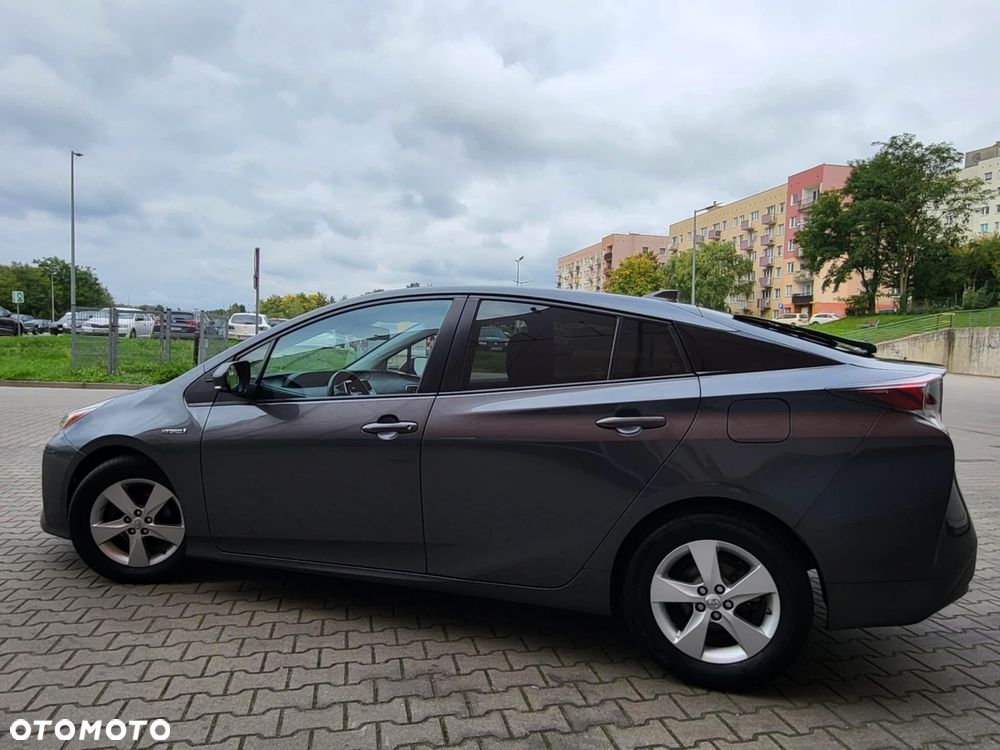 Toyota Prius 1.8 Hybrid Premium - 17