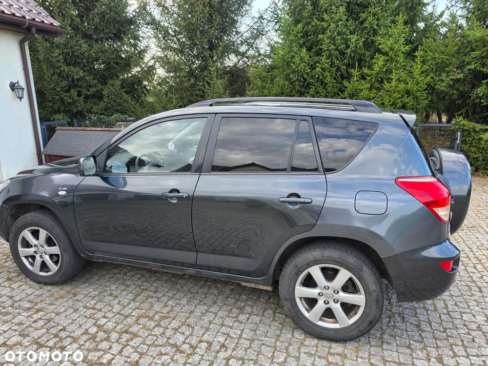 Toyota RAV4 2.2 D-4D Premium - 4