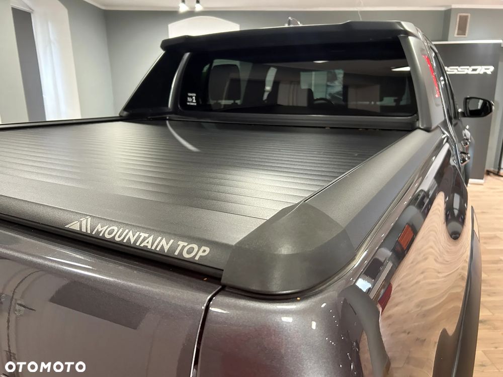 Toyota Hilux 2.8 D-4D Double Cab GR Sport 4x4 - 32