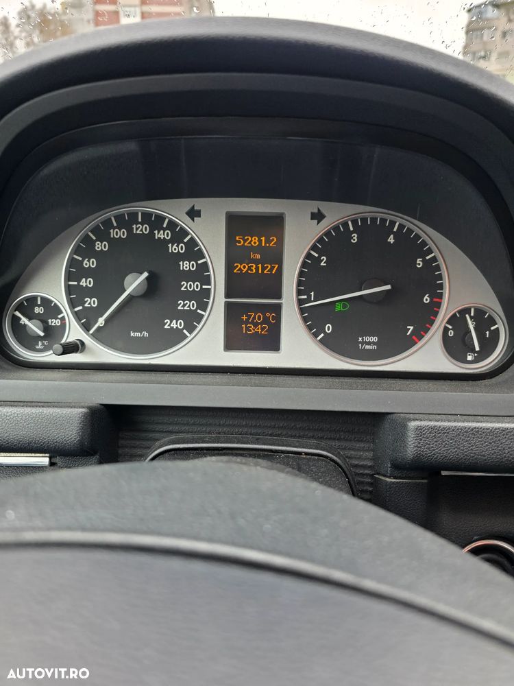 Mercedes-Benz B 200 Standard - 8