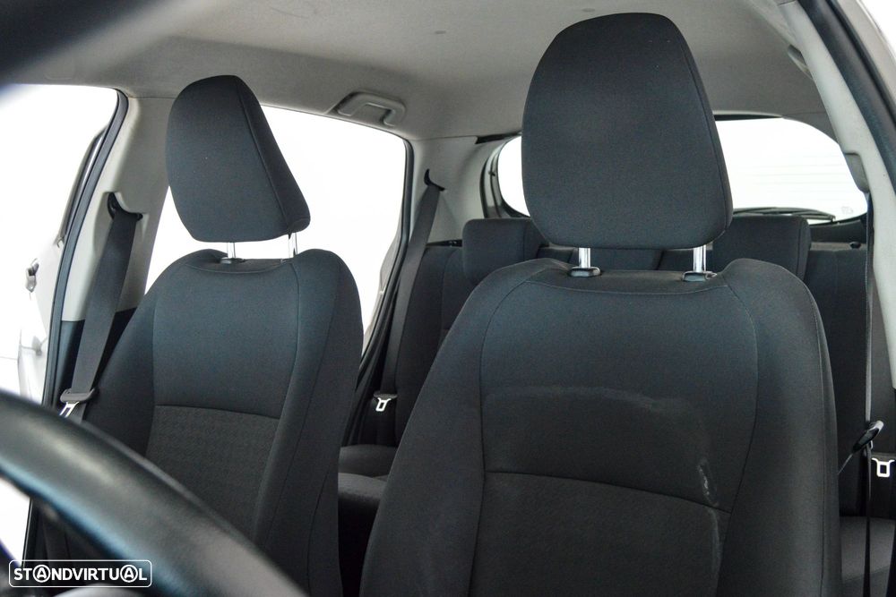 Toyota Yaris 1.4 D-4D ACtive - 43