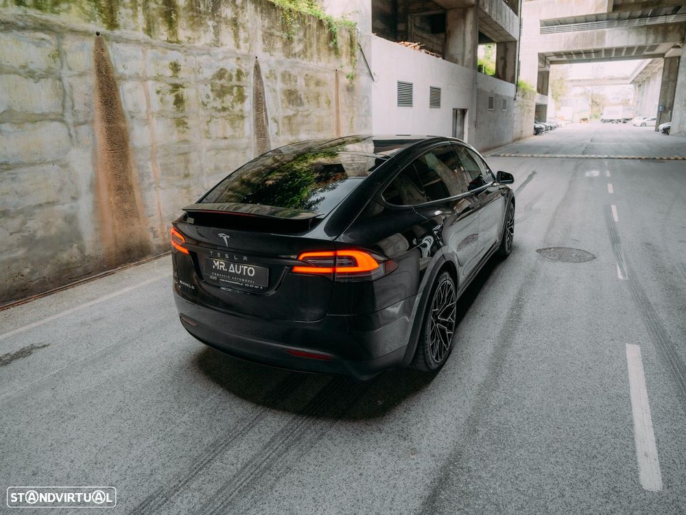 Tesla Model X 100D - 26