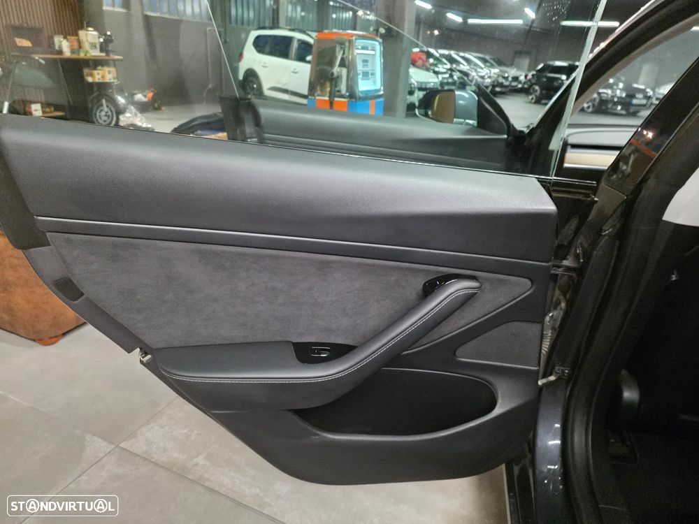 Tesla Model 3 Standard Range Plus RWD - 11
