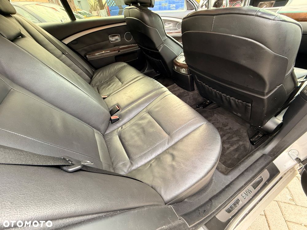 BMW Seria 7 740i - 9