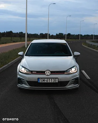 Volkswagen Golf - 3