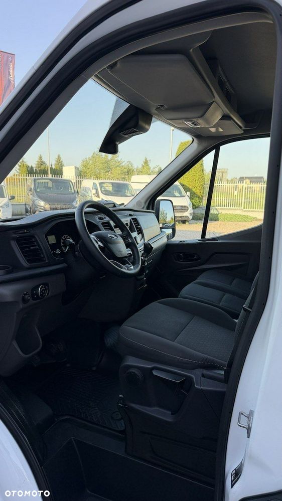 Ford Transit - 26