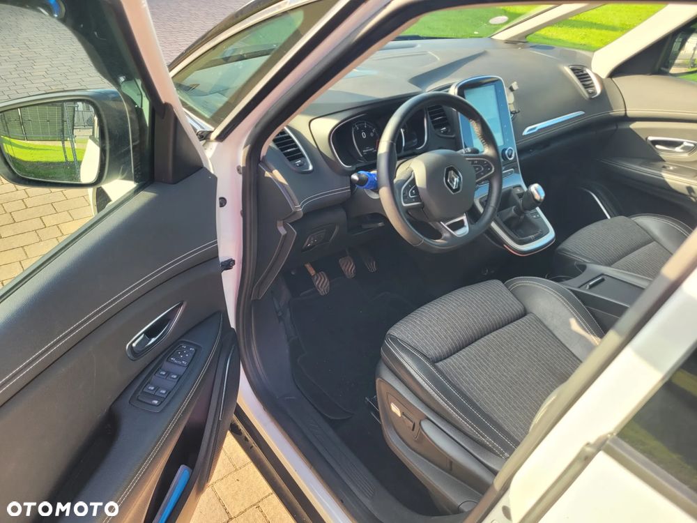 Renault Scenic - 9