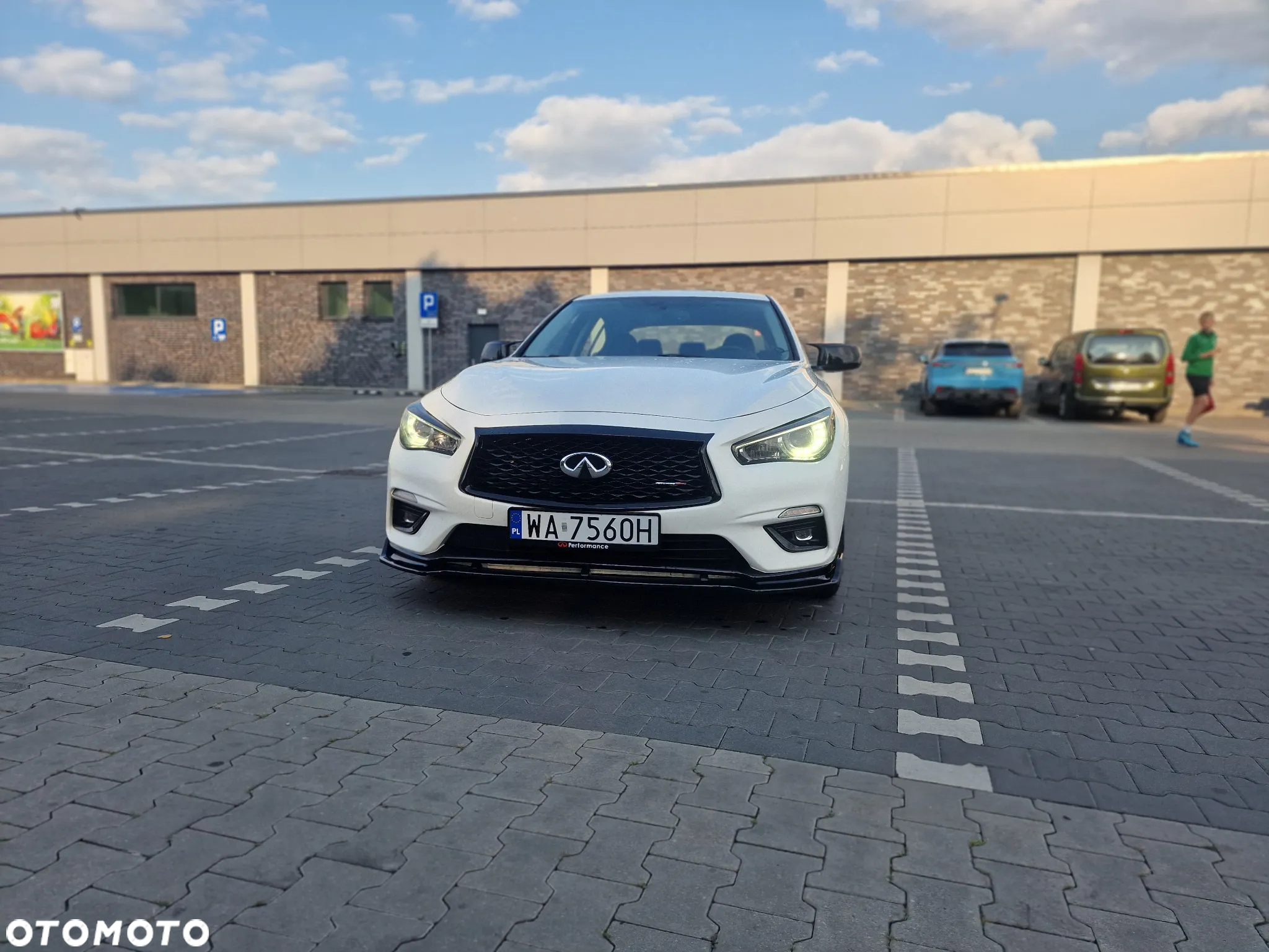 Infiniti Q50 - 18