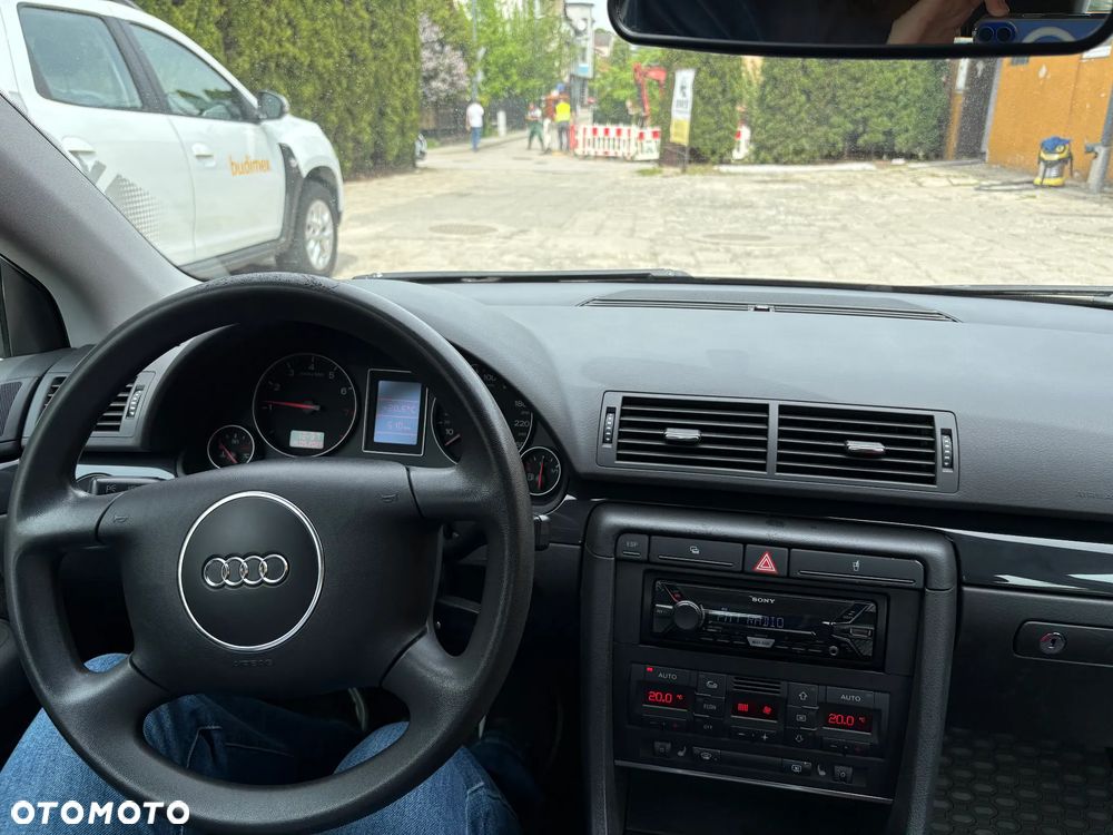 Audi A4 Limousine - 15