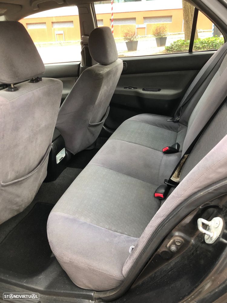 Mitsubishi Lancer 1.3 Invite - 2