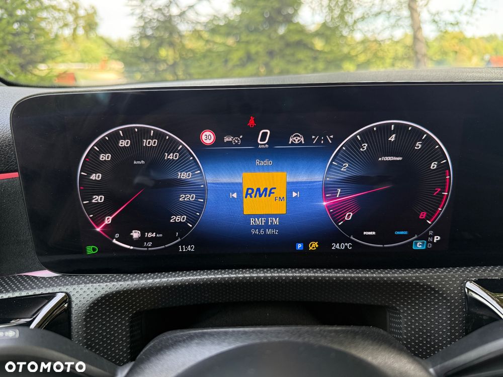 Mercedes-Benz Klasa A 250 4Matic 8G-DCT AMG Line Advanced - 26