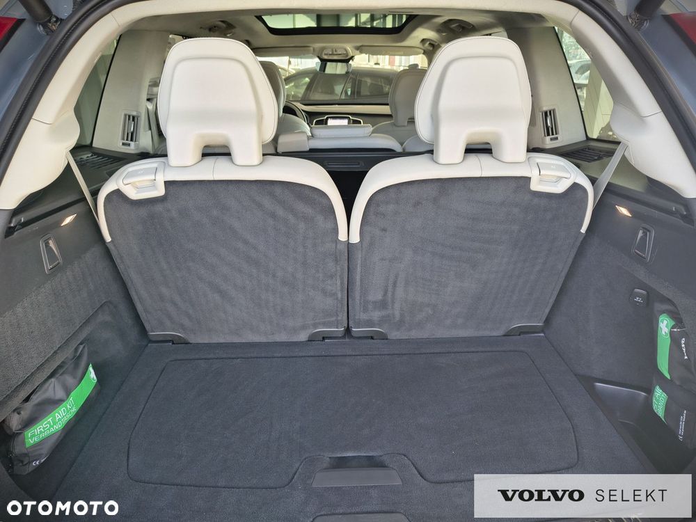 Volvo XC 90 - 30