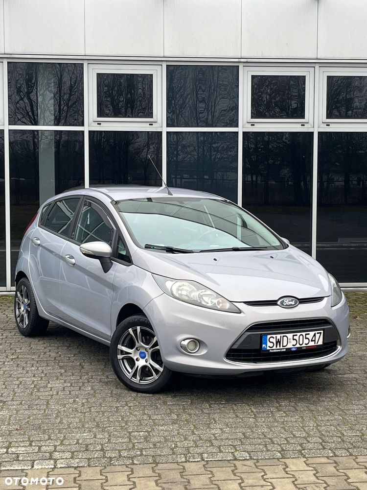Ford Fiesta 1.4 Autom Champions Edition - 2