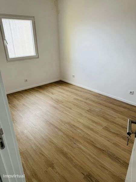 T2 Remodelado a Estrear na Brandoa – 1.100€ - Grande imagem: 5/12