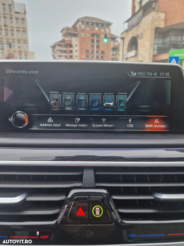 BMW Seria 7 740e iPerformance - 36