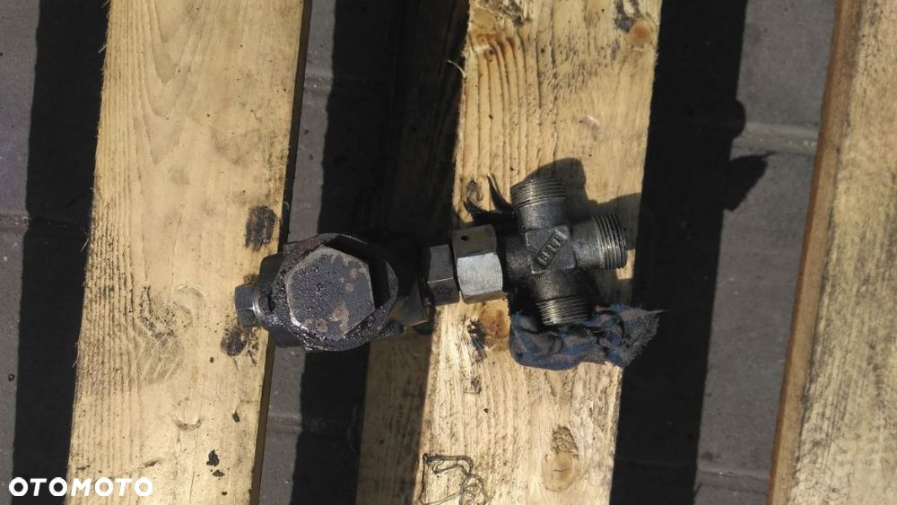 Kostka zawór rozdzielacza Kramer 320 318 3D 188 - 3