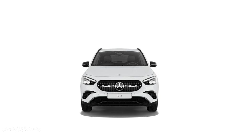 Mercedes-Benz GLA - 3