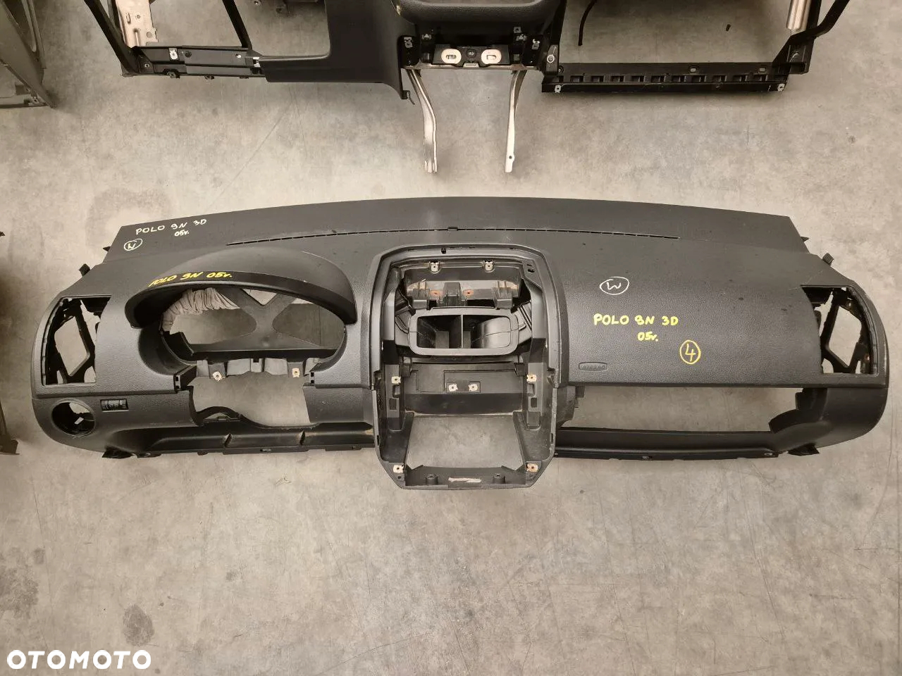 VOLKSWAGEN DESKA ROZDZIELCZA - 10
