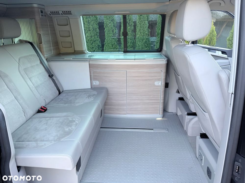 Volkswagen California - 11