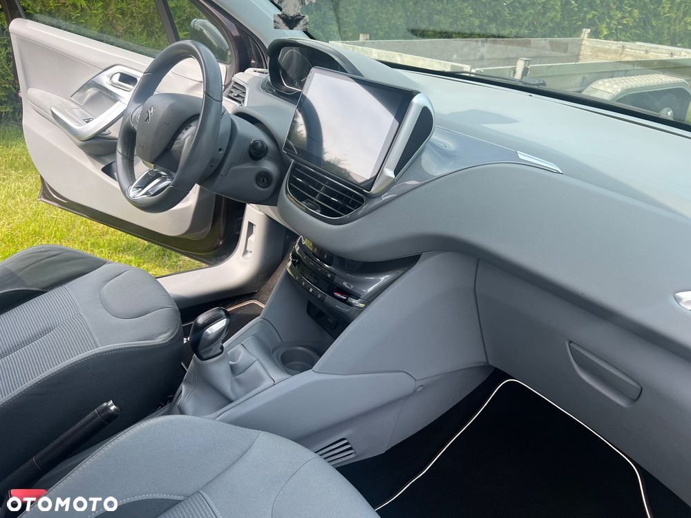 Peugeot 208 1.4 VTi Allure - 18