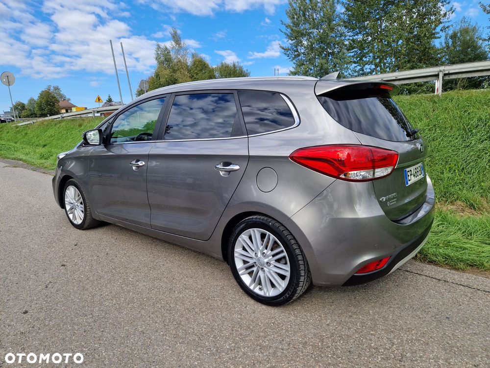 Kia Carens - 3