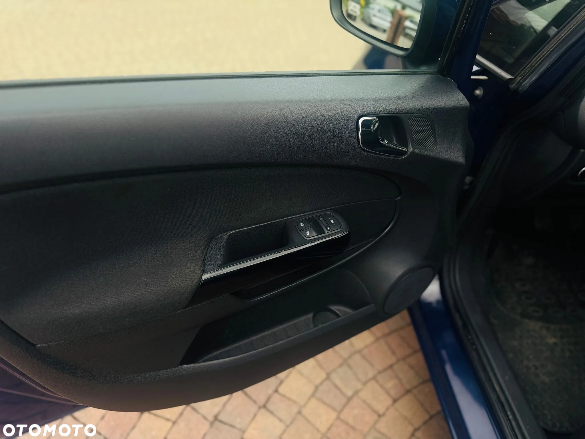 Opel Corsa 1.2 16V Enjoy - 8
