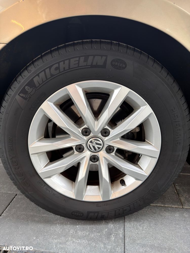 Volkswagen Passat 2.0 TDI DSG Comfortline - 16