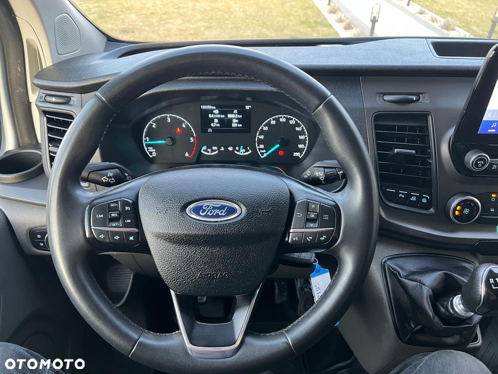 Ford Transit Custom - 11