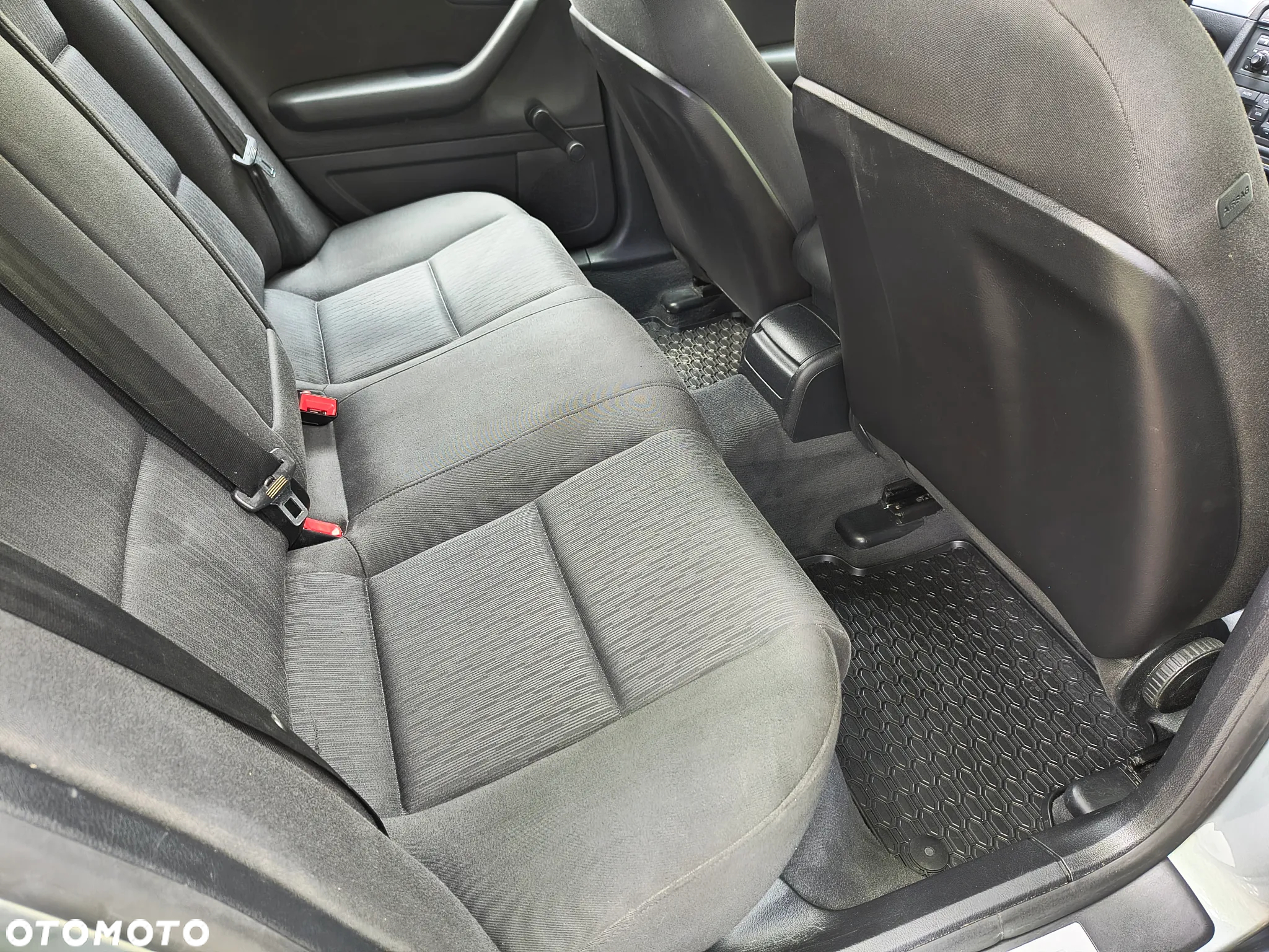 Audi A4 Avant 2.0 TDI - 11