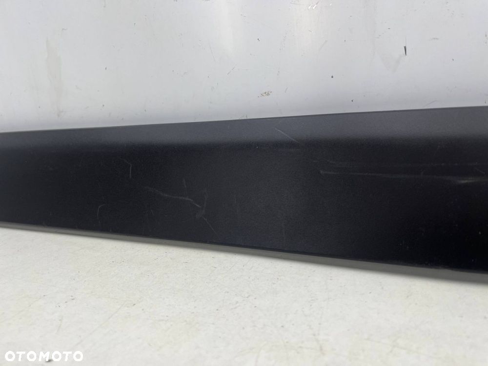 Listwa Toyota RAV4 V 19r.- blenda nakładka dolna klapy bagażnika 76802-42140 76812-42100 - 6