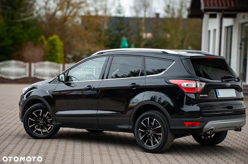 Ford Kuga 1.5 EcoBoost 2x4 Cool & Connect - 16