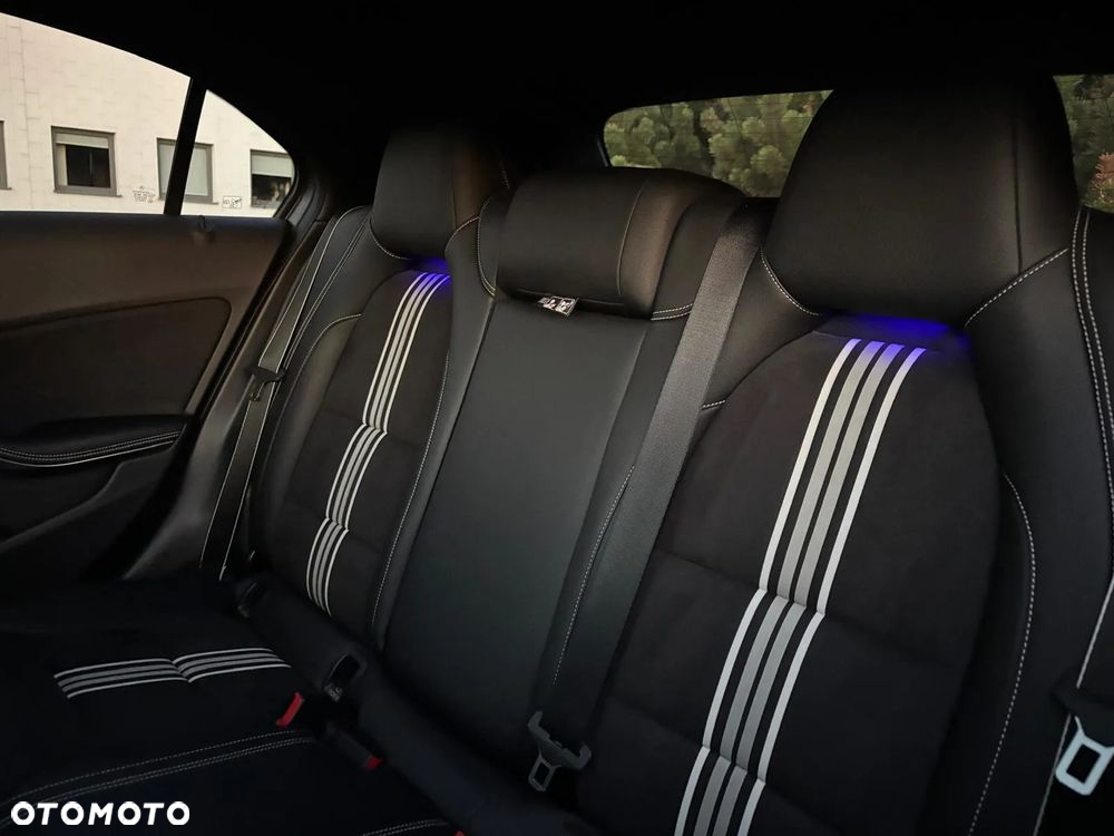 Mercedes-Benz Klasa A 180 7G-DCT AMG Line - 31