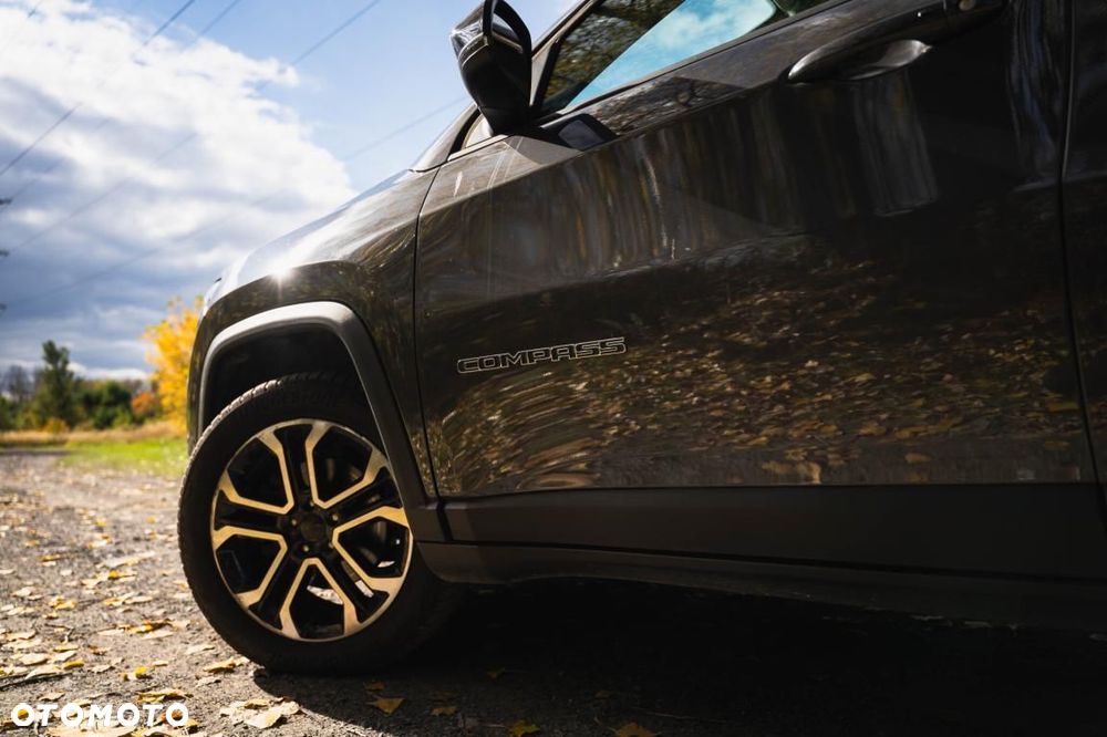 Jeep Compass - 10