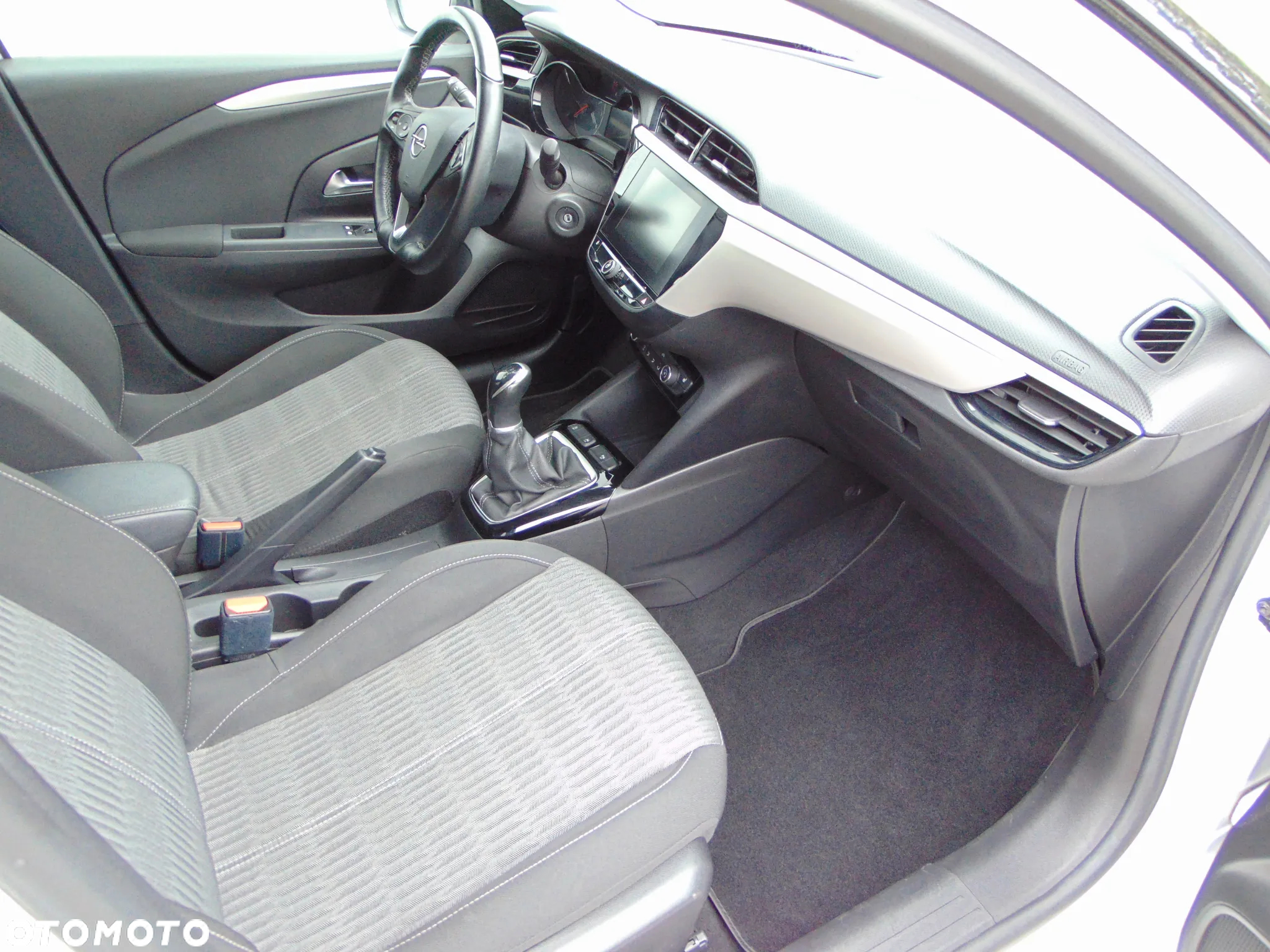 Opel Corsa 1.2 Edition S&S - 4
