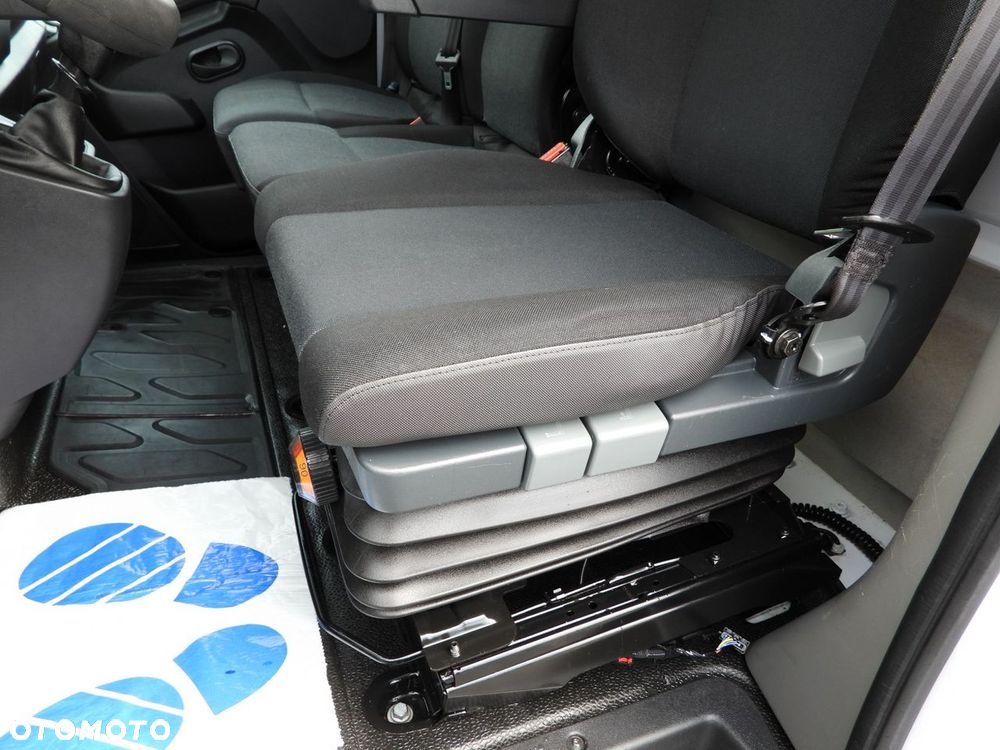 Renault MASTER WYWROTKA TEMPOMAT LEDY BLIŹNIACZE KOŁA KLIMATYZACJA  130KM - 32