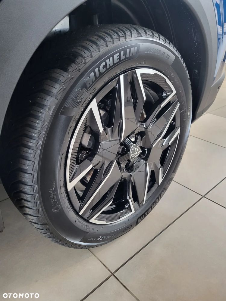 Peugeot 5008 1.2 PureTech mHEV GT S&S e-DCS6 - 9