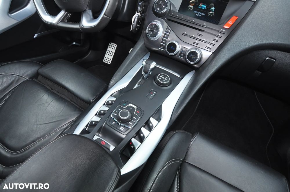 Citroën DS5 Hybrid4 EGS6 SportChic - 20