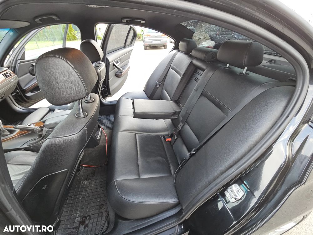 BMW Seria 3 320d - 8