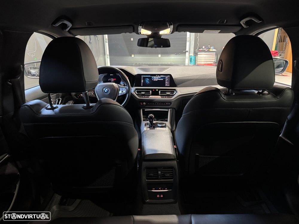 BMW 320 e Corporate Edition Auto - 11