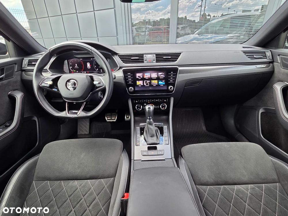 Skoda Superb 2.0 TDI SCR Sportline DSG - 35