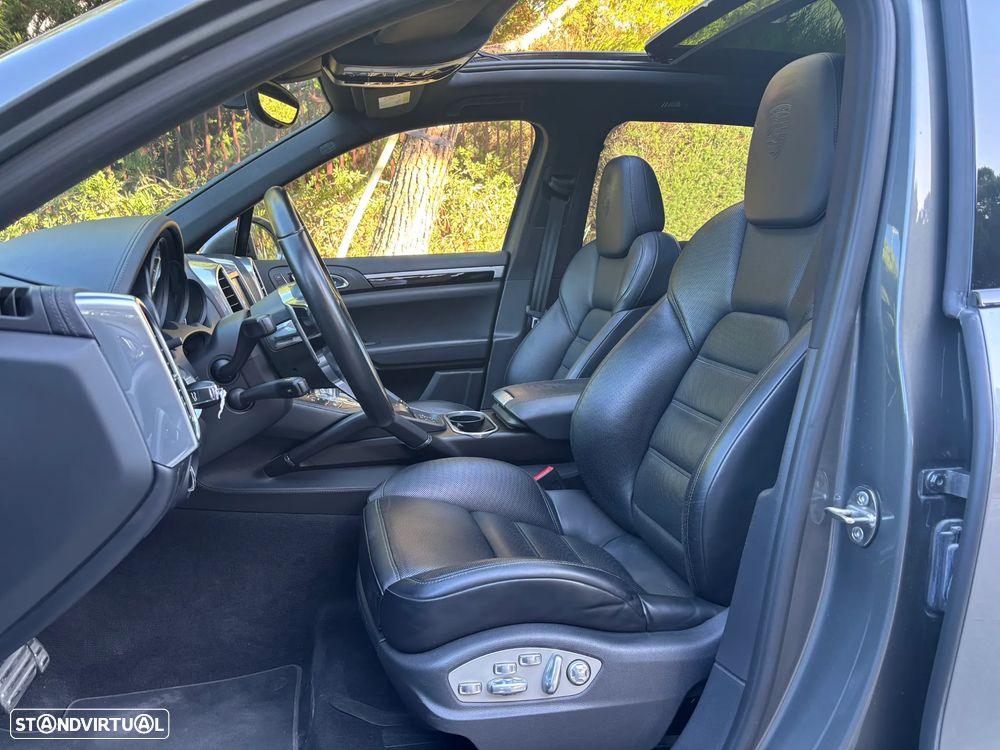 Porsche Cayenne S E-Hybrid - 8