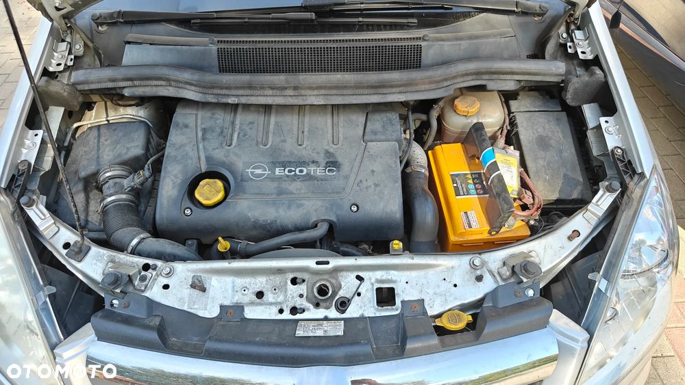 Opel Zafira 1.9 CDTI Sport - 17
