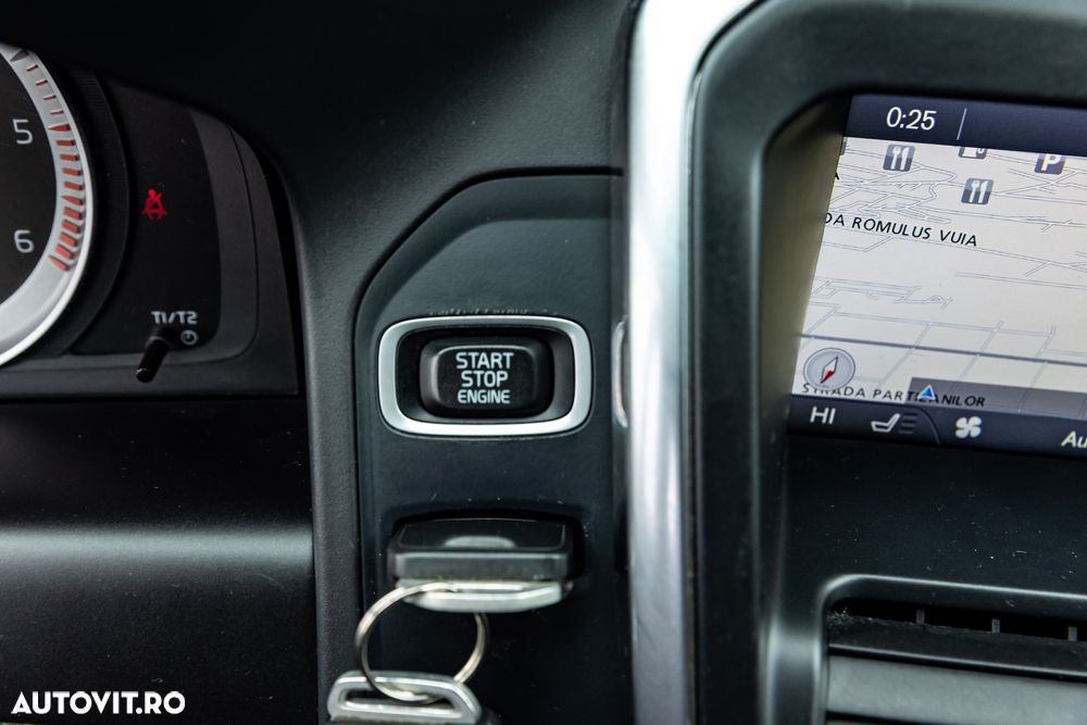 Volvo XC 60 D4 AWD Geartronic Summum - 22