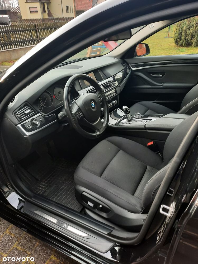 BMW Seria 5 518d - 16