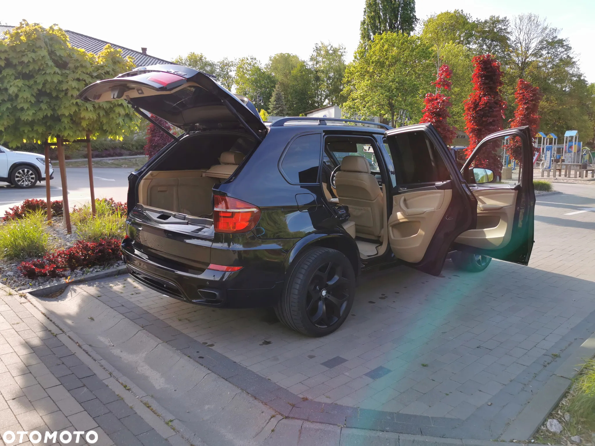 BMW X5 5.0i xDrive - 8