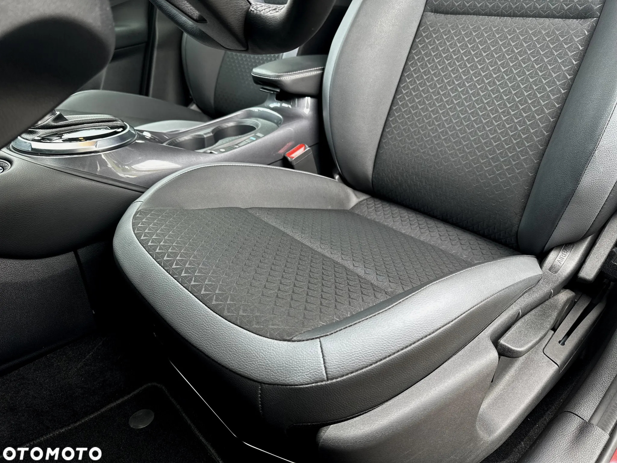 Nissan Juke 1.6 Hybrid N-Connecta AMT - 14