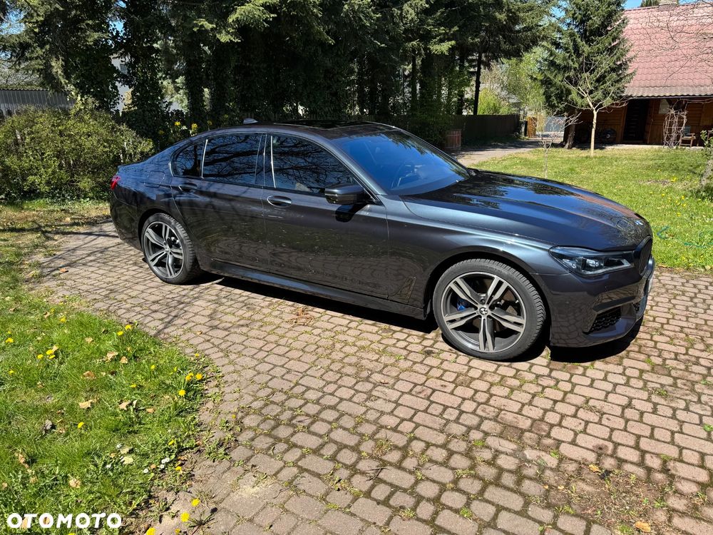 BMW Seria 7 750i xDrive - 1