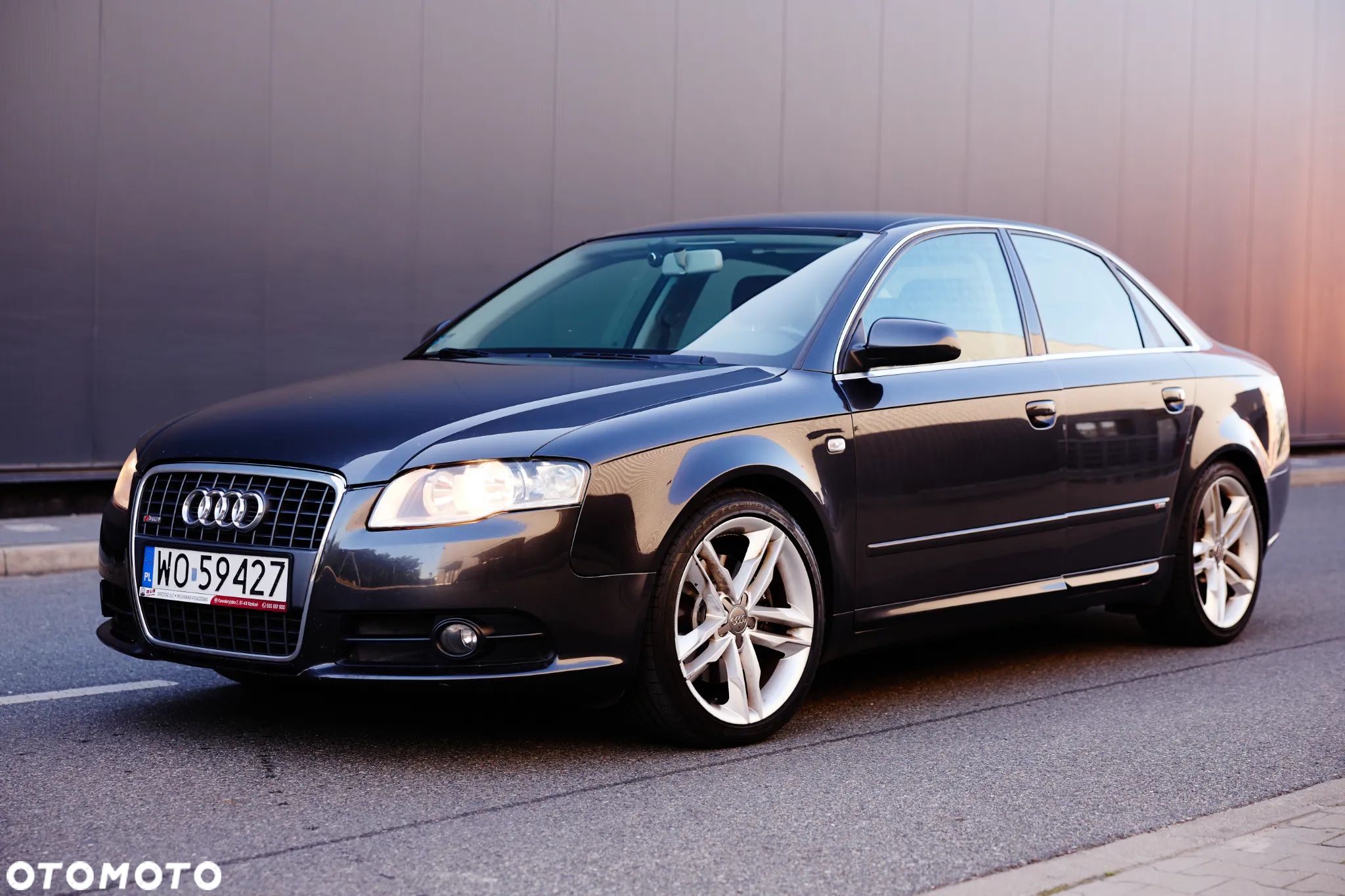 Audi A4 - 1