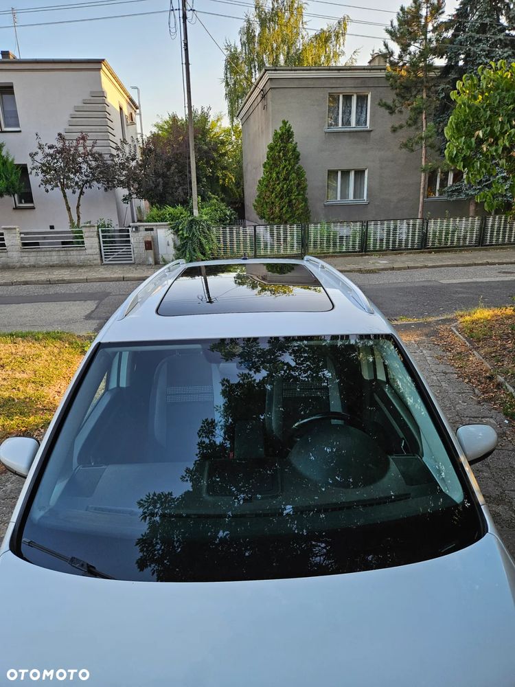 Volkswagen Touran 2.0 TDI DPF BlueMotion Technology Life - 13